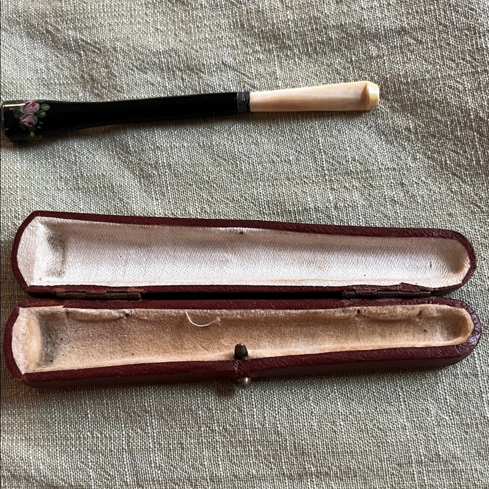 Vintage Cigarette Holder with Leather Case 1920-1930 Hand Painted Red Rose - Picture 2 of 13
